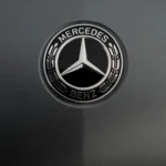 automotive news website logo - photo par Ivan Babydov