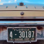 a license plate on a car